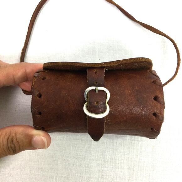 Handmade Brown Leather Oval Buckle Brown Coin Money Pouch Shoulder Strap - Picture 4 of 12